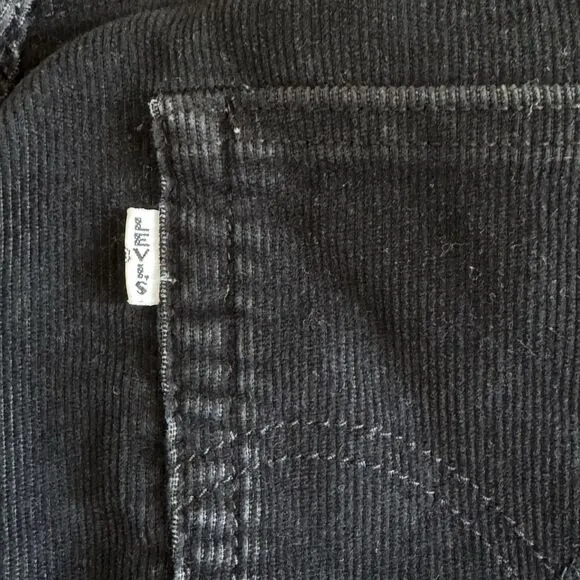 Levi's Wedgie Straight Fit Corduroy Pants Women 30 Black Button Fly Stretch